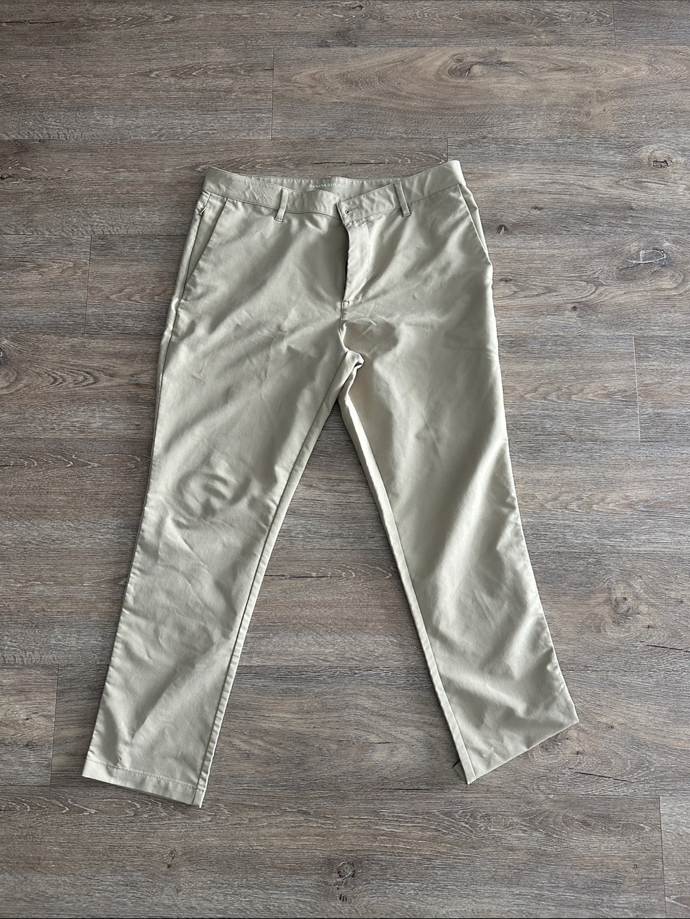 Banana Republic Men's Slim Straight Chino Pants in Khaki
